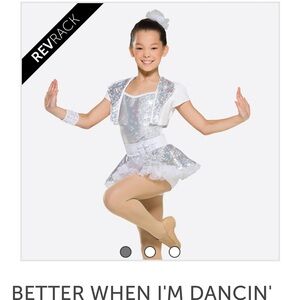 Girls dance costume that fits like a girls size 7